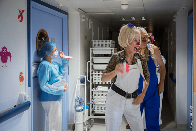 clowns hopital cancer rire medecin