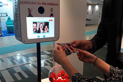 Pour Orthoplus « rire » se conjugue avec « sourire »