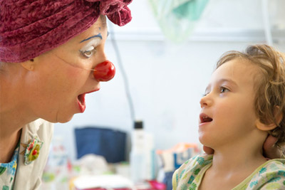 Accompagnement de soins douloureux par les clowns